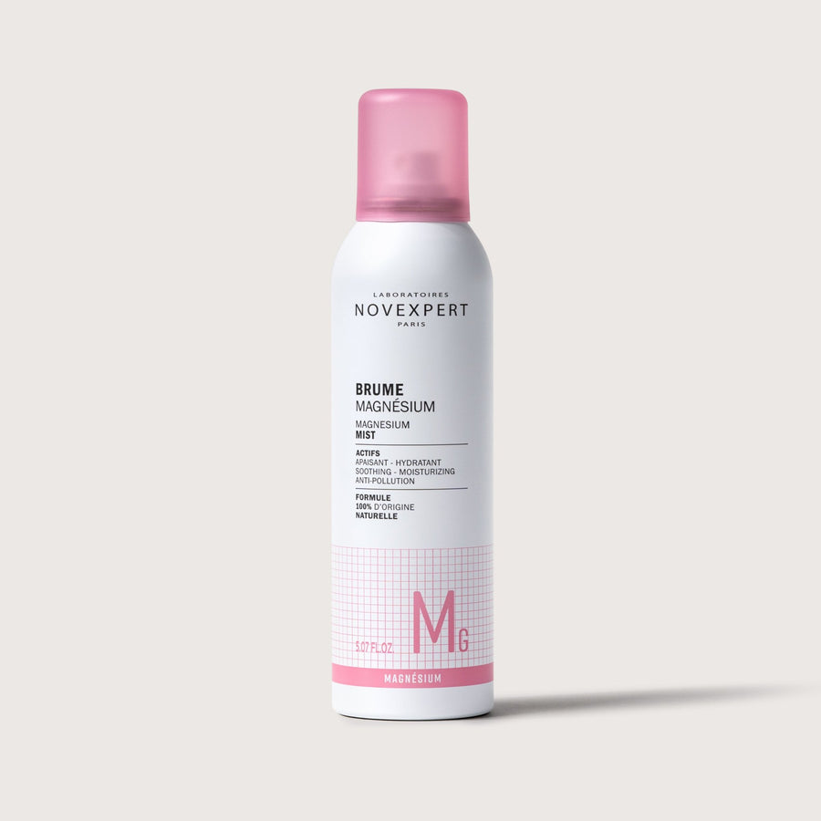 Novexpert Magnesium Mist with a pink cap and white bottle, featuring product details and a grid pattern on a white background